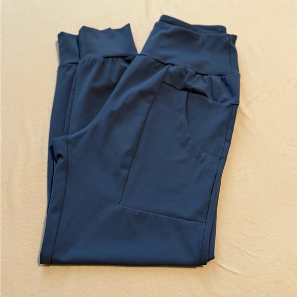 Ceil Blue Scrub Set - Picture 3 of 7